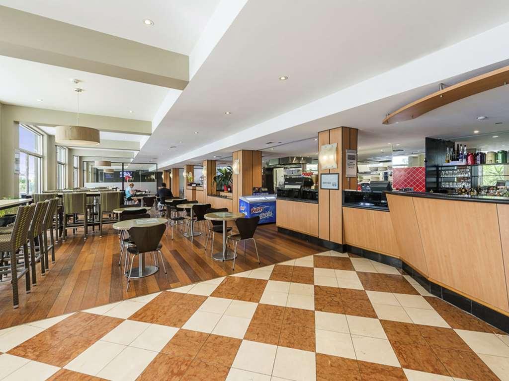 Together Co-Living Melbourne Restoran gambar